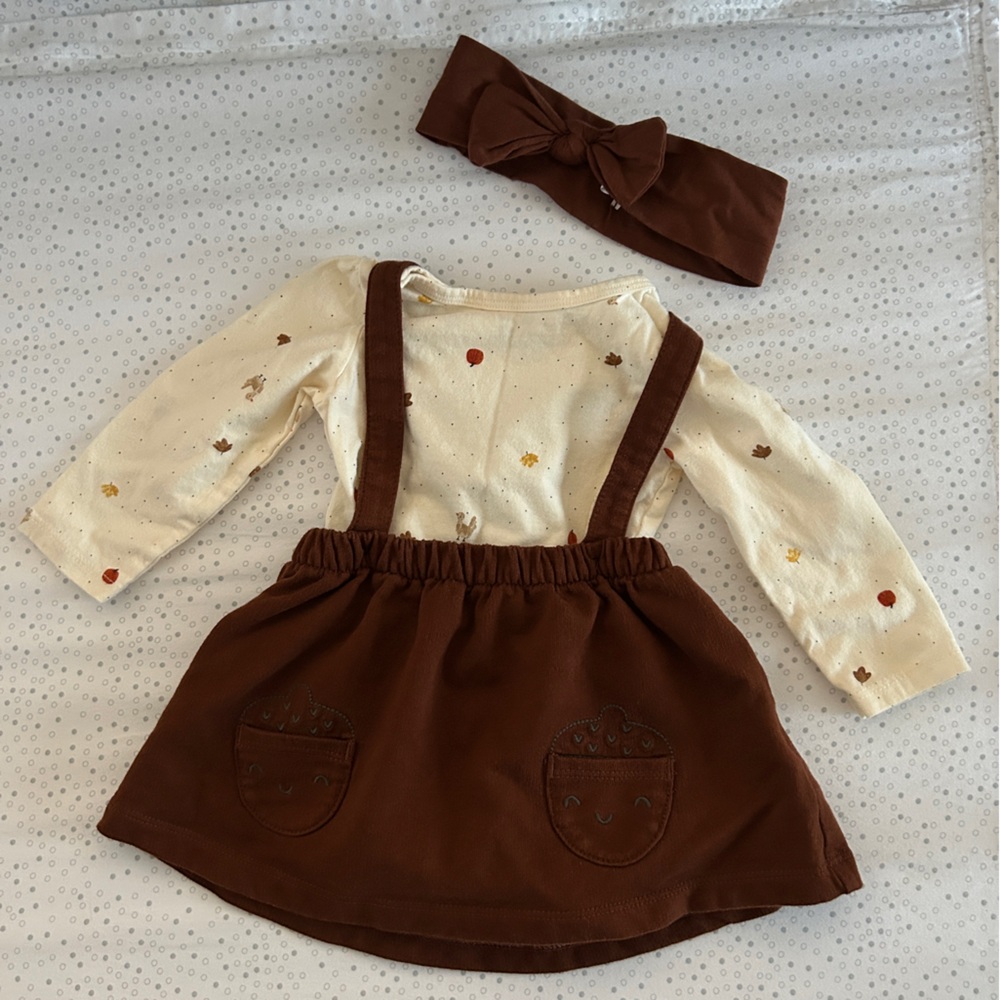 Carter's Thanksgiving outfit